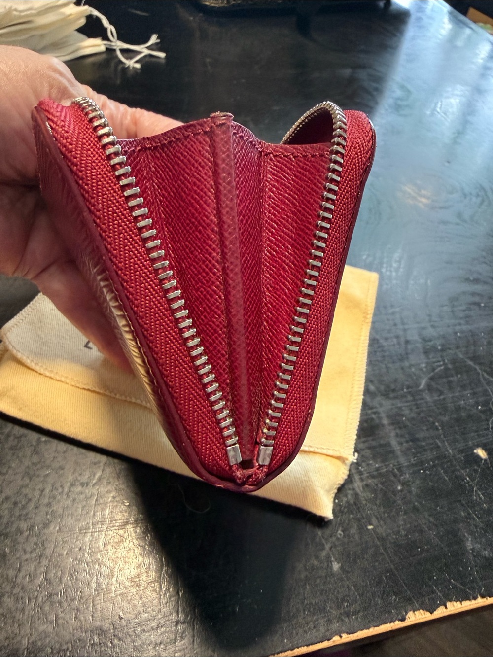 LOUIS VUITTON Epi Zippy Coin Purse w/ LV Box & COA - Picture 6 of 13